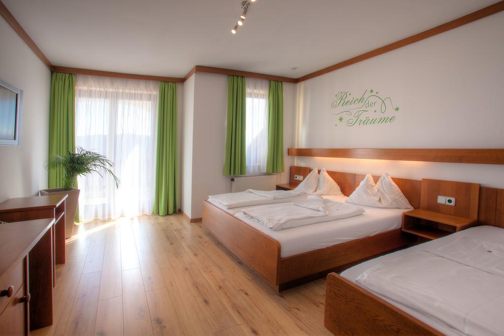 Mathiasl Panorama Ferienwohnungen Bodensdorf Exterior foto